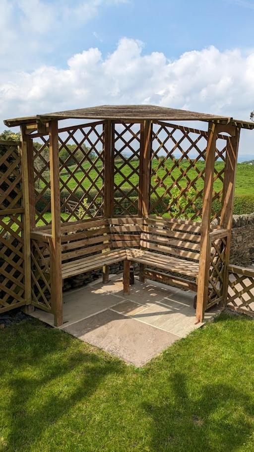 Lane End Cottage Holmfirth - Panoramic Views, Modernised With Offroad Parking Exterior photo