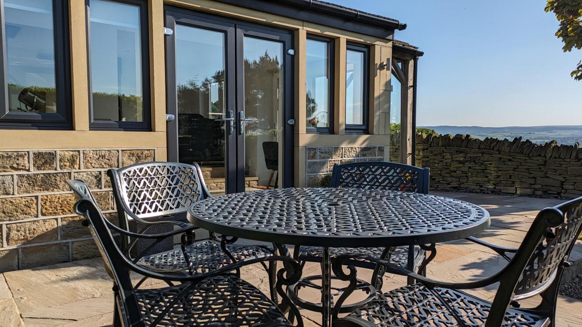 Lane End Cottage Holmfirth - Panoramic Views, Modernised With Offroad Parking Exterior photo